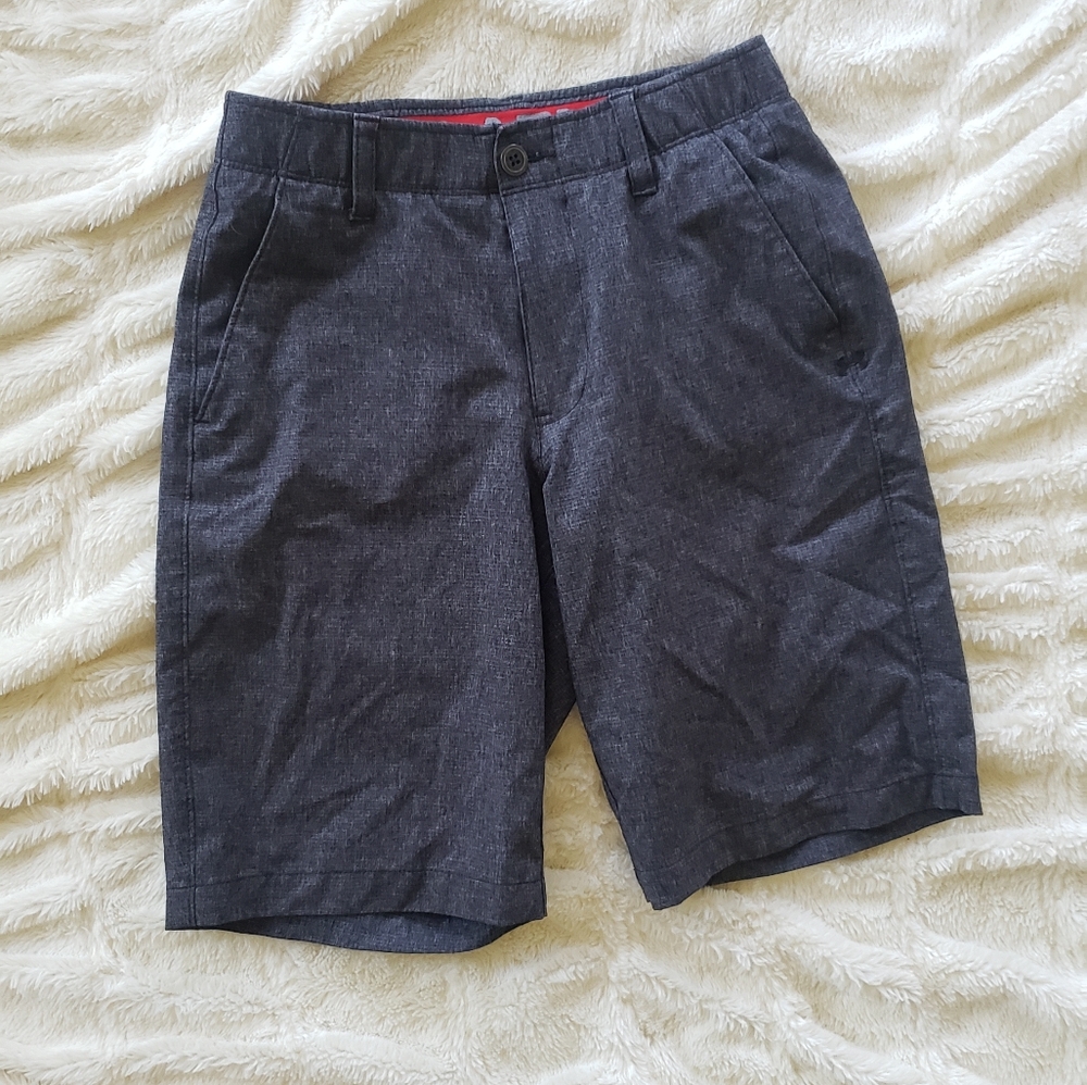 Under armour loose zipper gray shorts size 28
